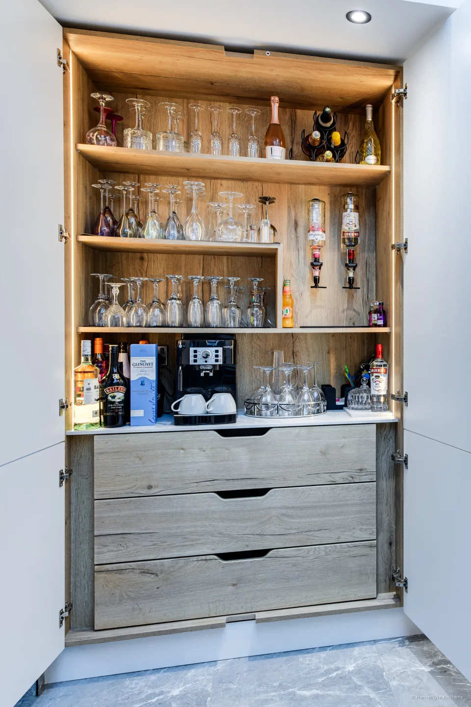 Clarke Bar Area