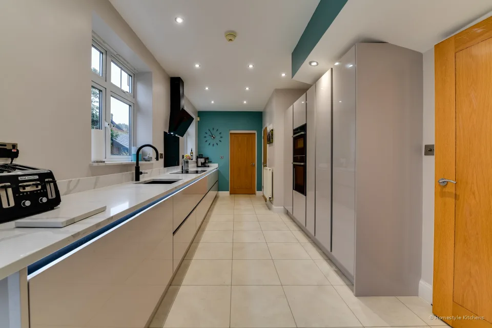 Graham Kitchen #10