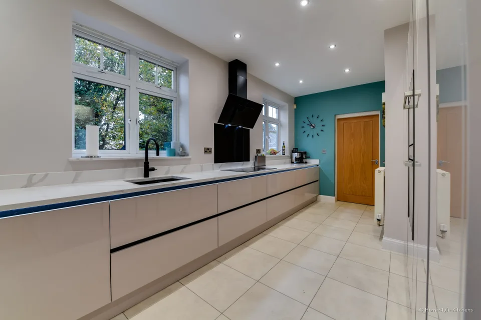 Graham Kitchen #11