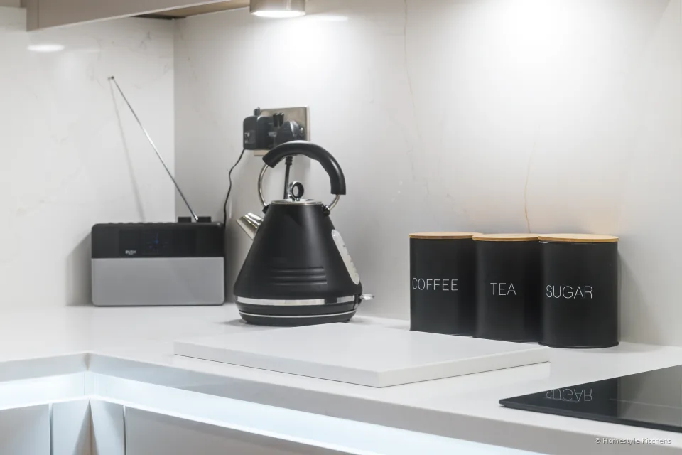 Howe Kitchen #17