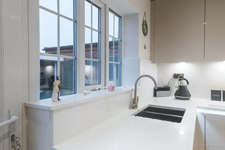 Howe Kitchen #4