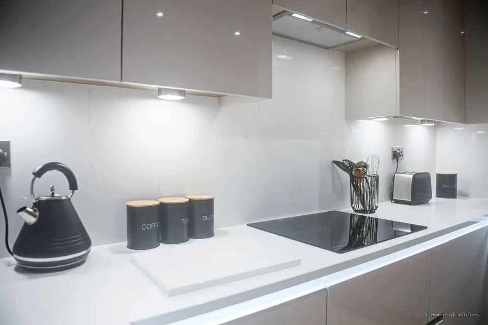 Howe Kitchen #16
