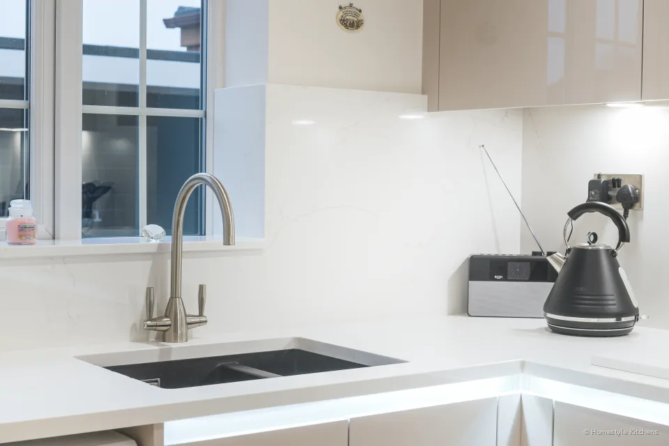 Howe Kitchen #1