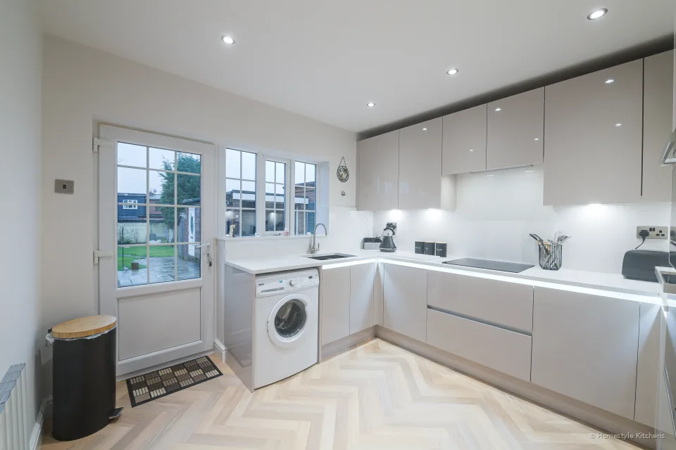 Howe Kitchen #9