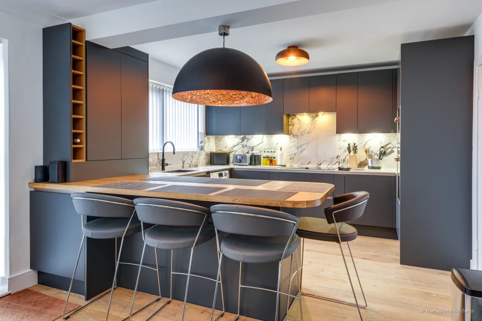 Lynch Kitchen #14
