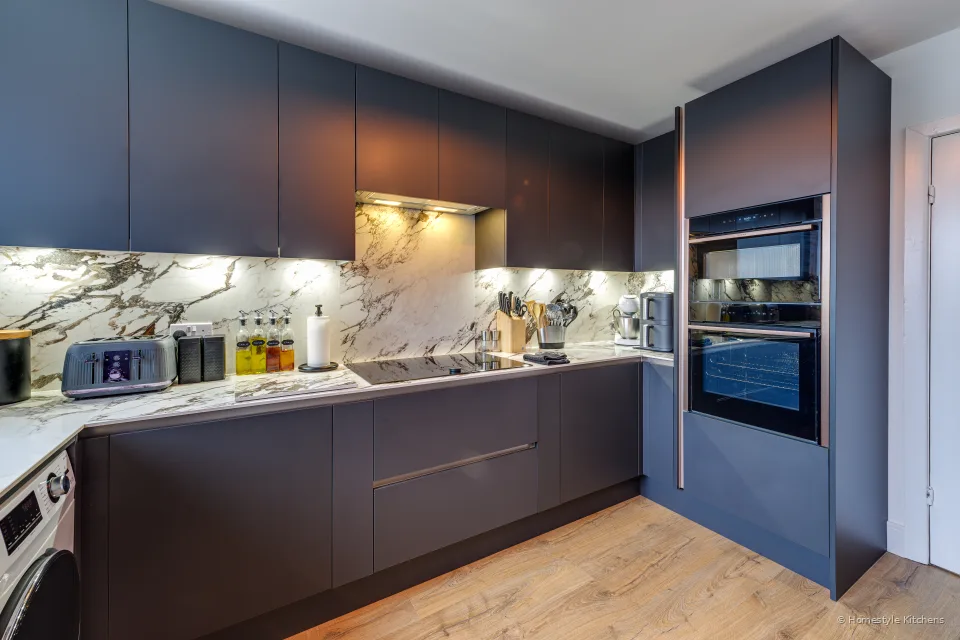 Lynch Kitchen #18