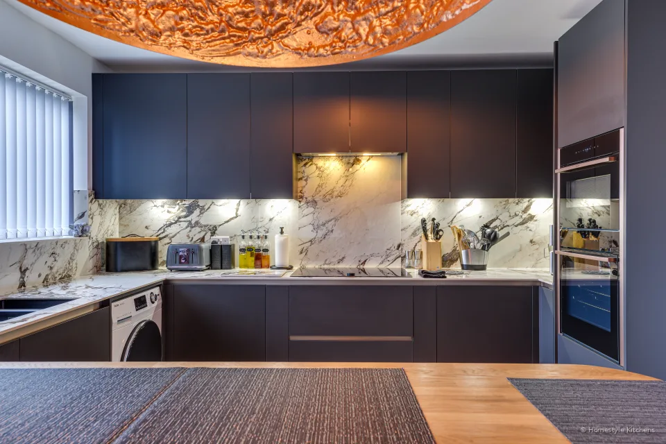 Lynch Kitchen #21