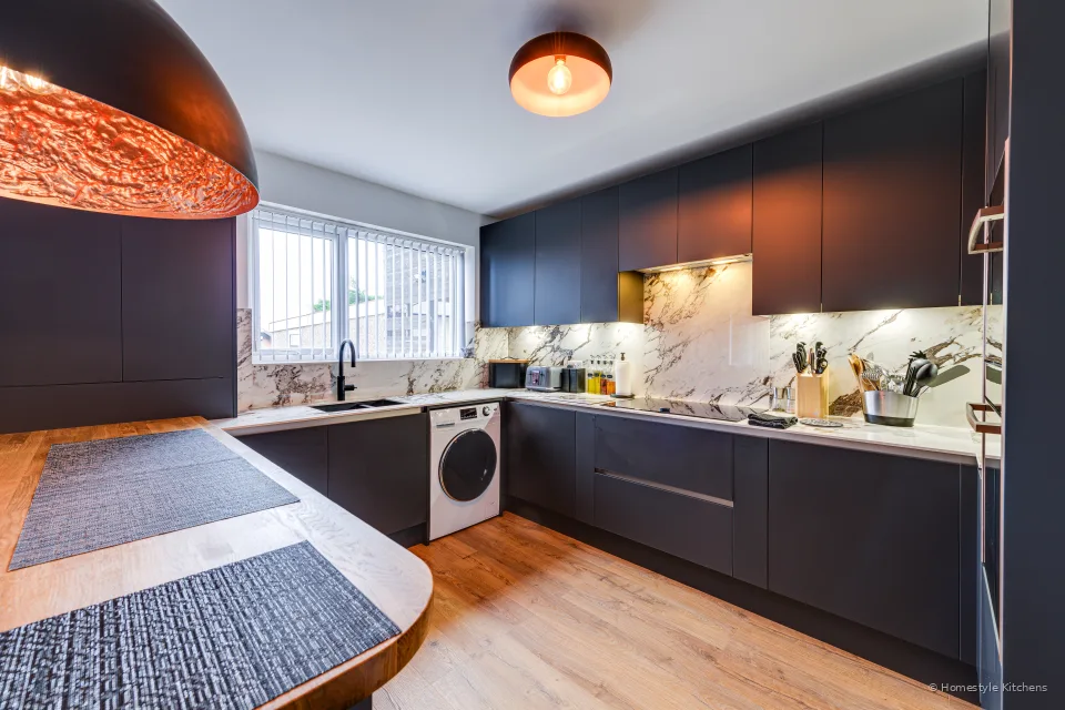 Lynch Kitchen #22