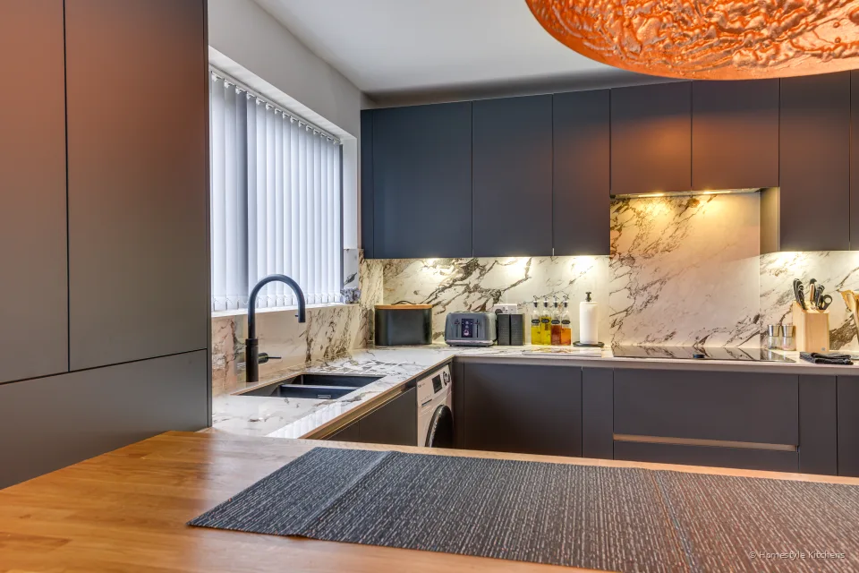 Lynch Kitchen #20