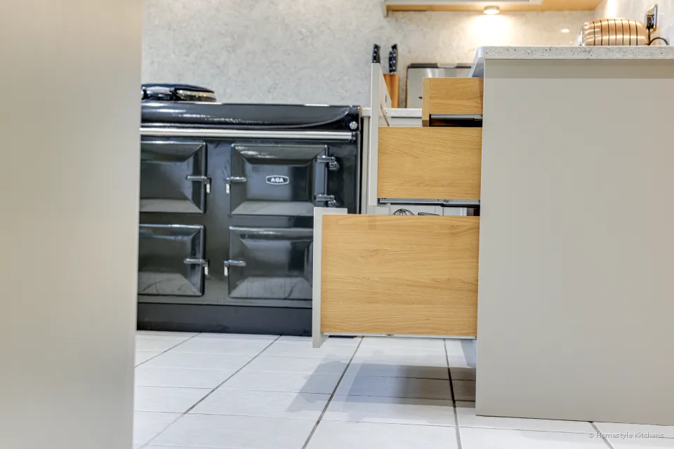 Newton Kitchen #24