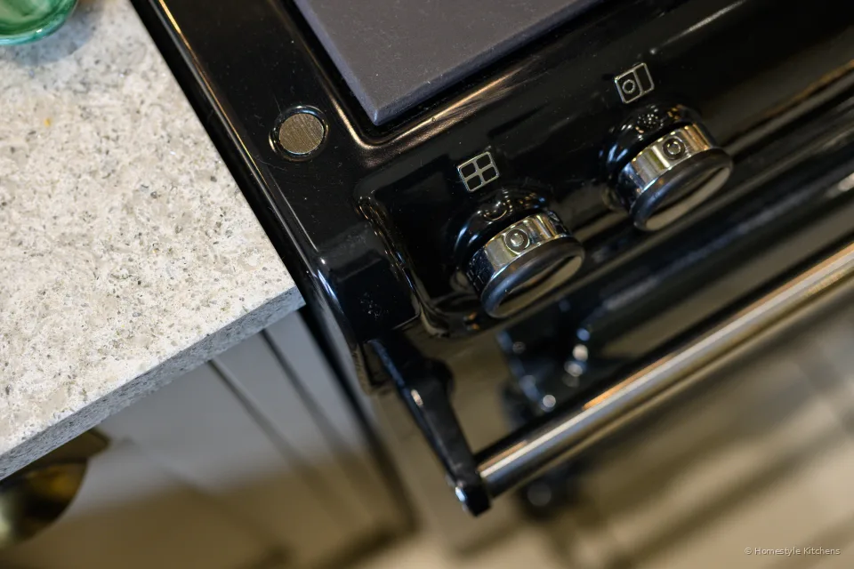 Newton Kitchen #34